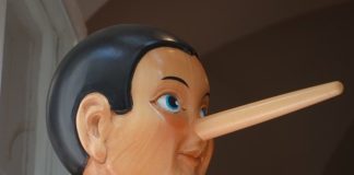 pinocchio lies